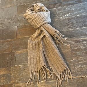 Vintage Echo Cashmere Houndstooth Fringe Scarf🖤